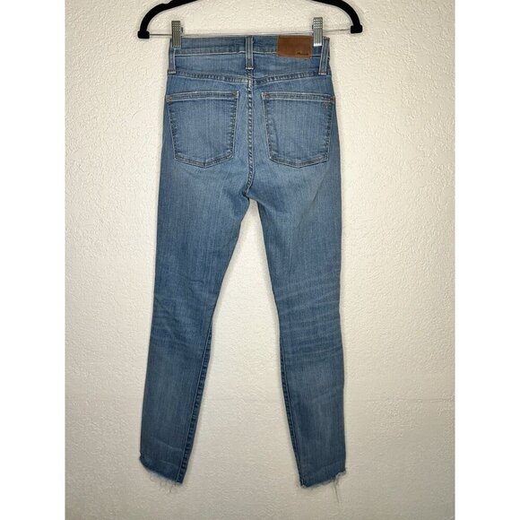 Madewell 9 Inch High Rise Med. Wash Distressed Jeans Size 24” Chewed Hem Raw R - Picture 3 of 5